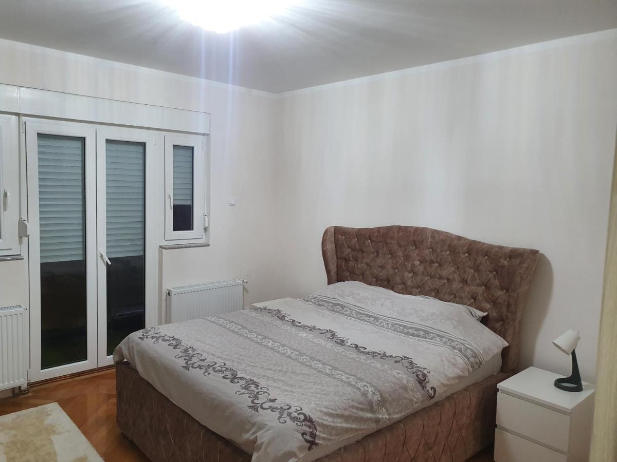Central1 Панчево Экстерьер фото